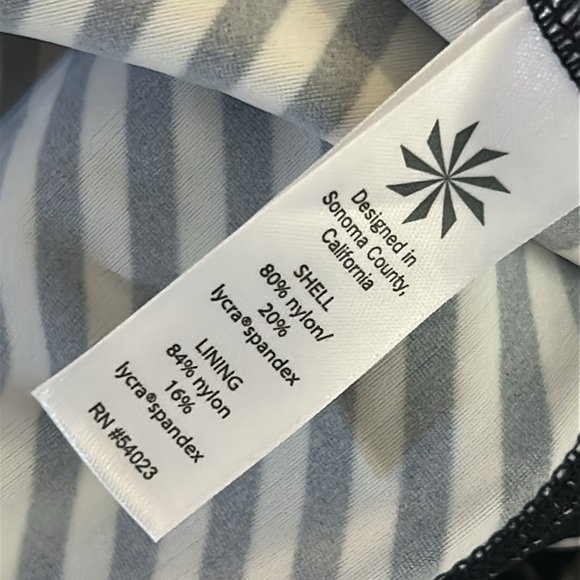 ATHLETA Black & White Striped Women's Swimsuit Underwire Bra Tankini Top‎ 38 B/C - Picture 13 of 14